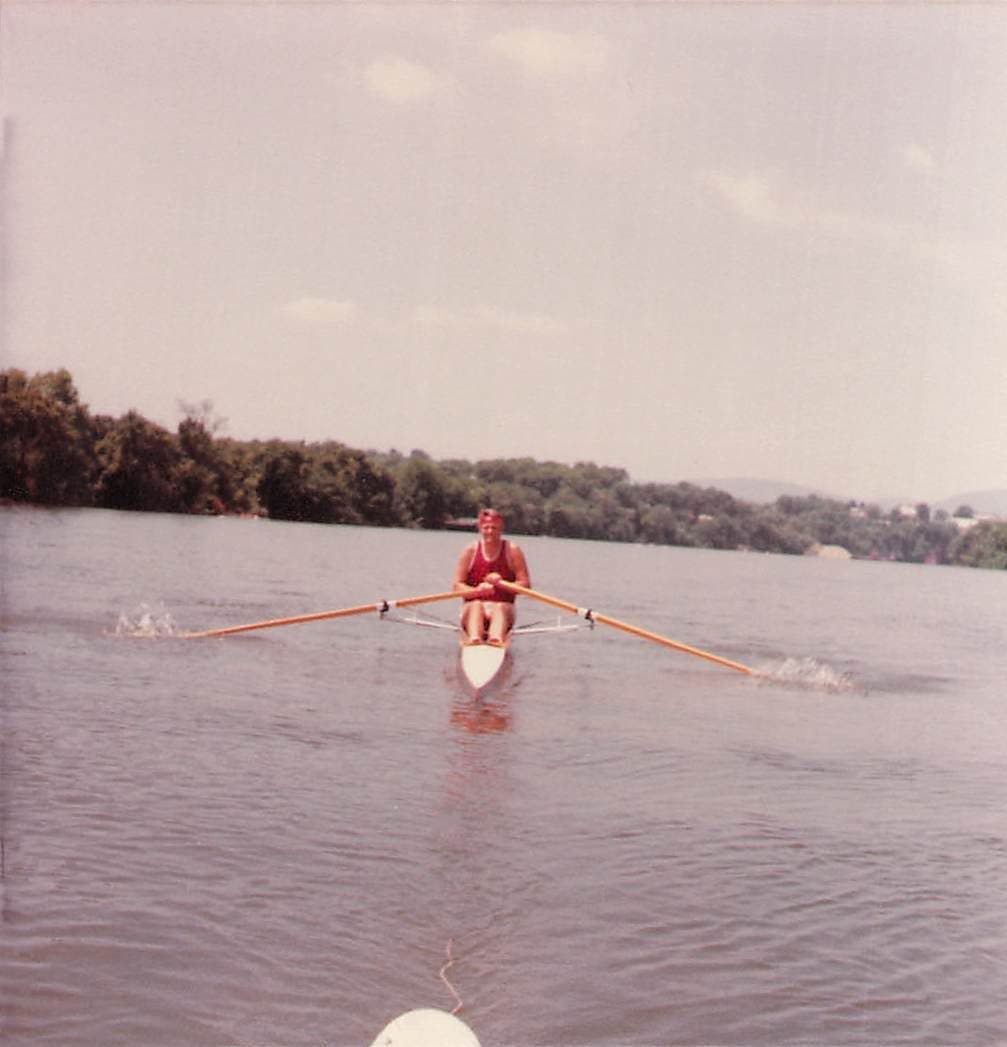 A sculler on the Tennessee.